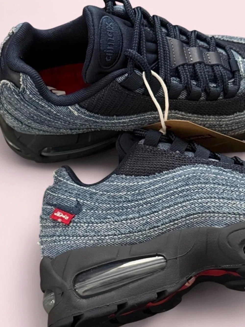 Levi’s x Nike Air Max 95 OG ‘Obsidian’